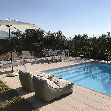 Irimar Retreat Managed By Hilltop Residences Mikrá Mandínia