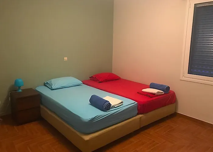 Irimar Retreat Managed By Hilltop Residences בית נופש Mikrá Mandínia