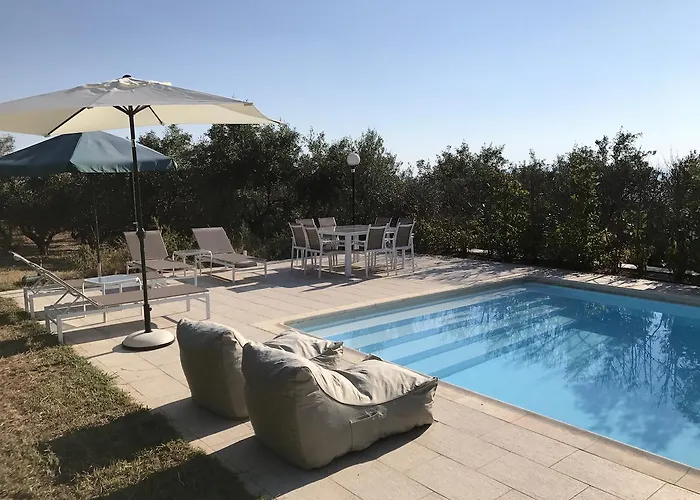 Irimar Retreat Managed By Hilltop Residences Mikrá Mandínia